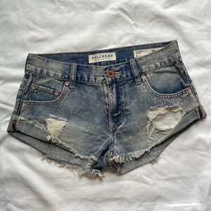 Bullhead Denim Co. Slouchy Short. Size 0. Short Denim Shorts.
